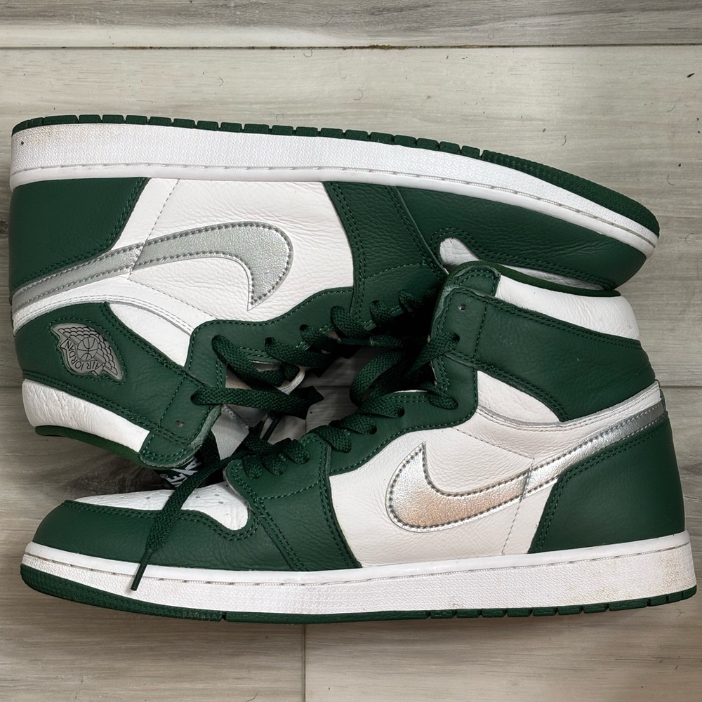 Air Jordan 1 Retro High OG - Gorge Green Silver like new size 13 💯% authentic